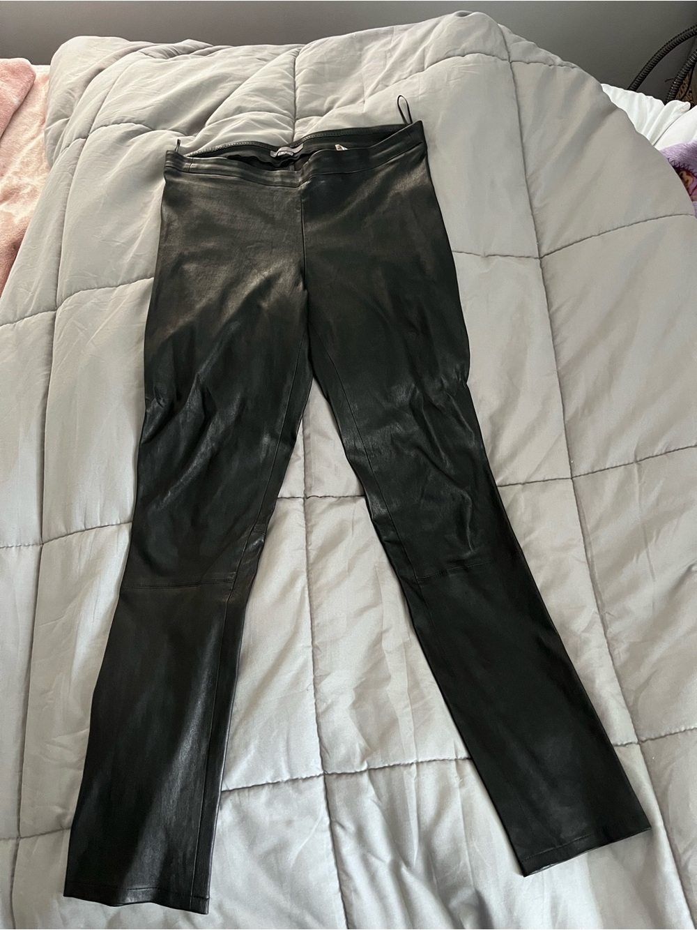 Vince Black Leather Pants Women's Slim Leg Pants Size M